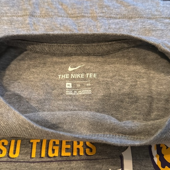 Nike LSU‎ Tee Shirt. Youth XL. - Picture 3 of 3